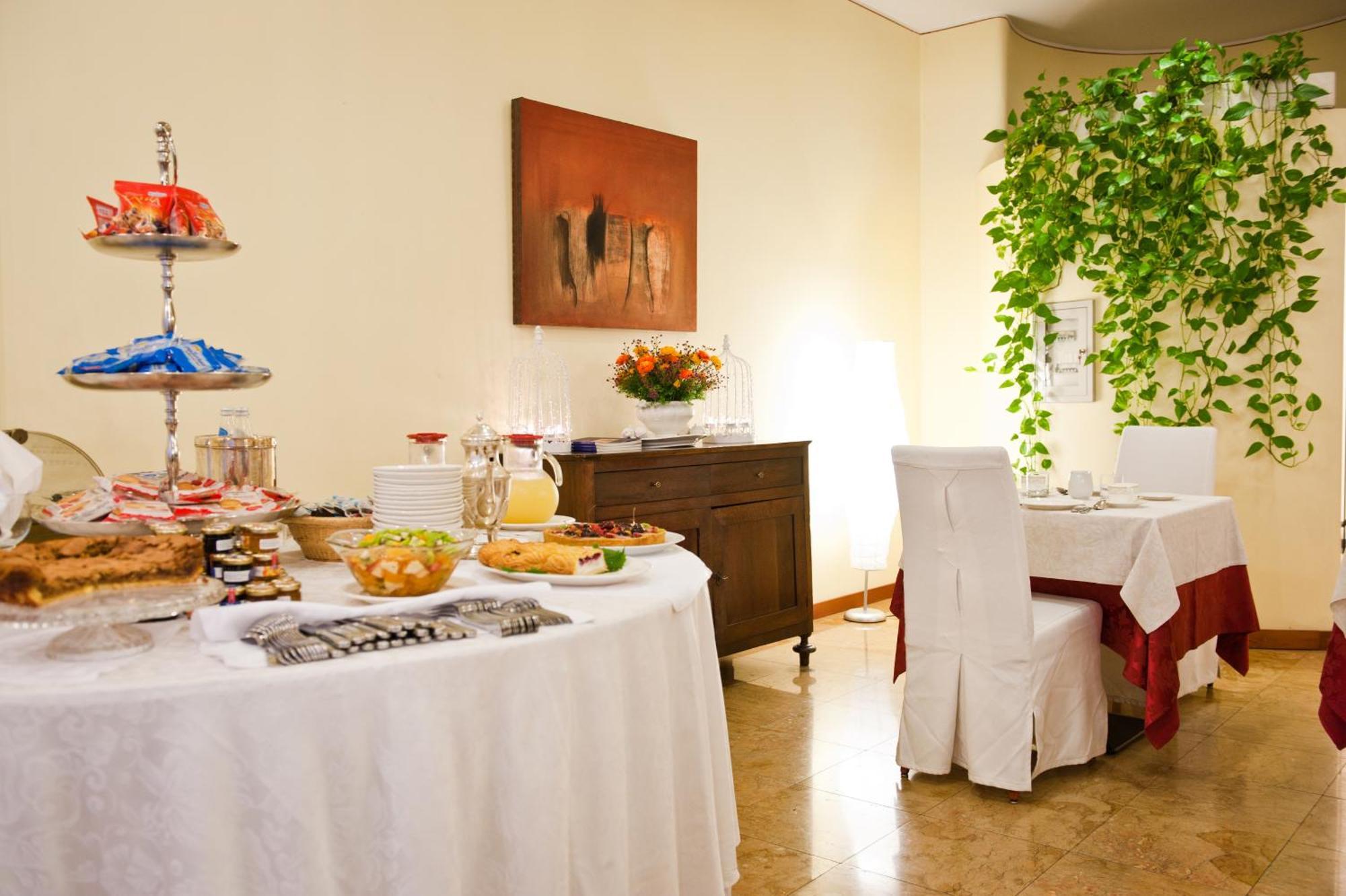 Ca' Delle Rose Hotel Castelfranco Veneto Bagian luar foto