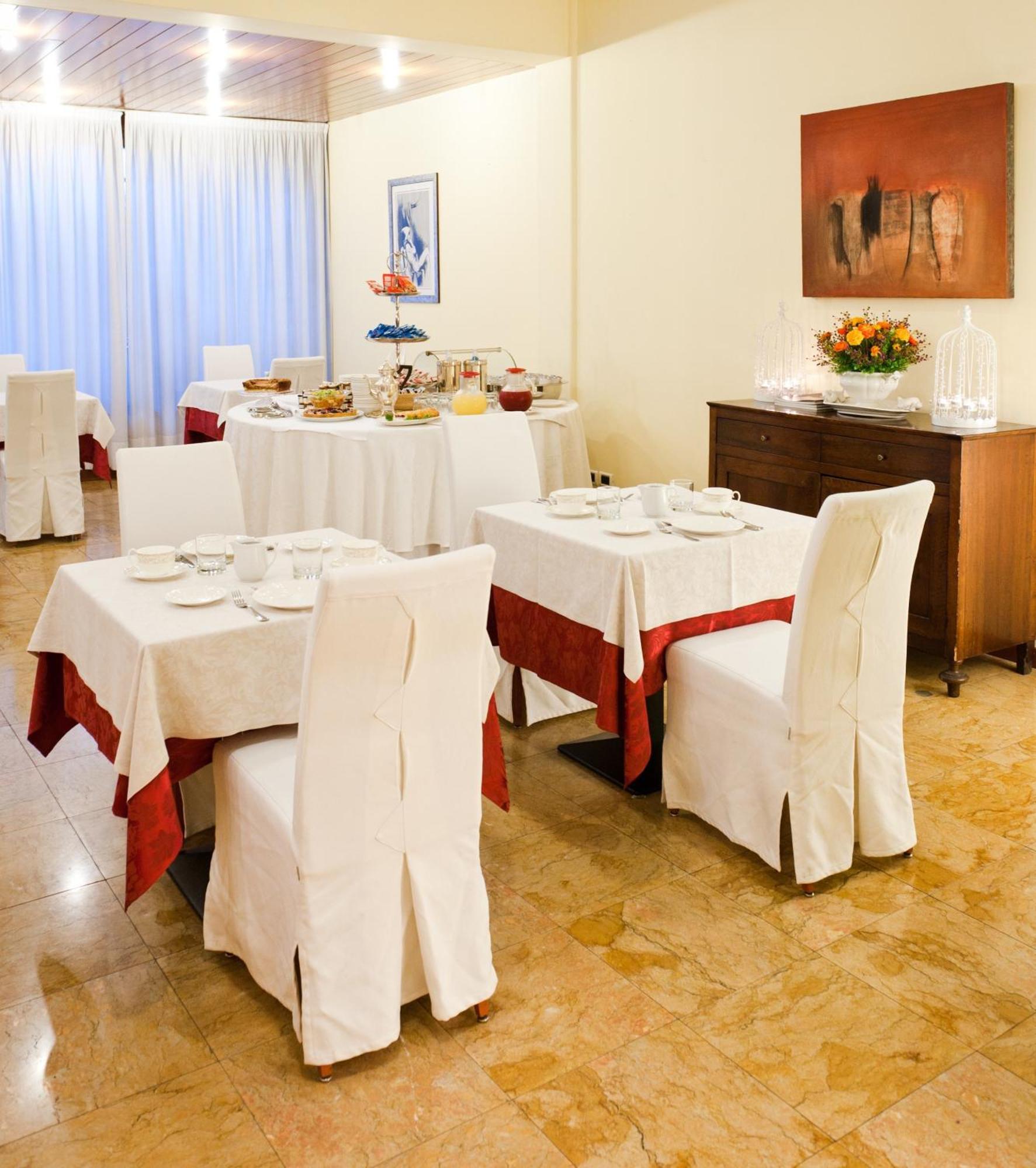 Ca' Delle Rose Hotel Castelfranco Veneto Bagian luar foto