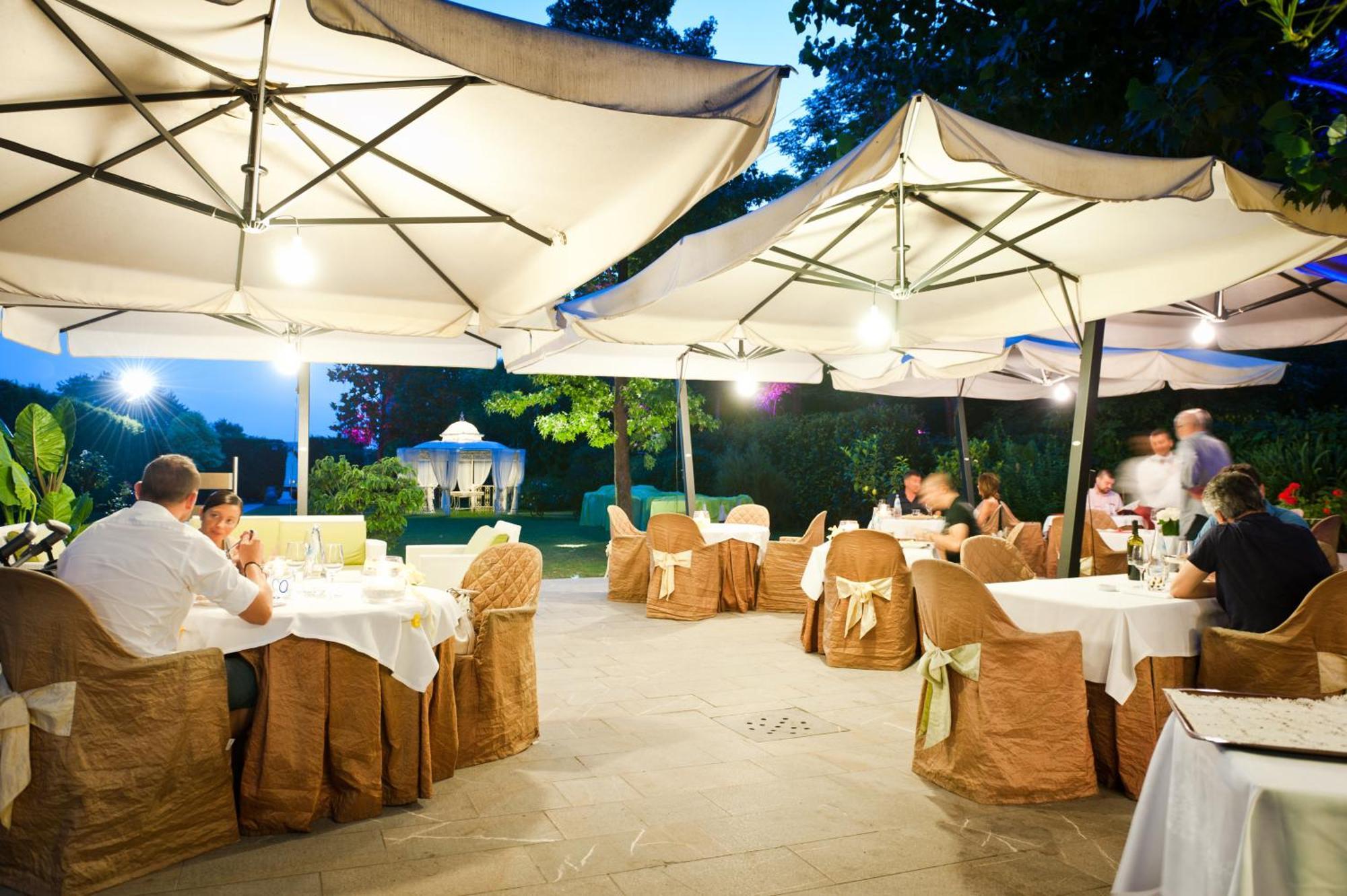 Ca' Delle Rose Hotel Castelfranco Veneto Bagian luar foto