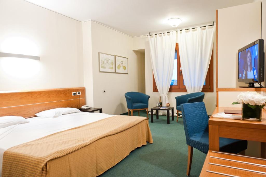 Ca' Delle Rose Hotel Castelfranco Veneto Ruang foto