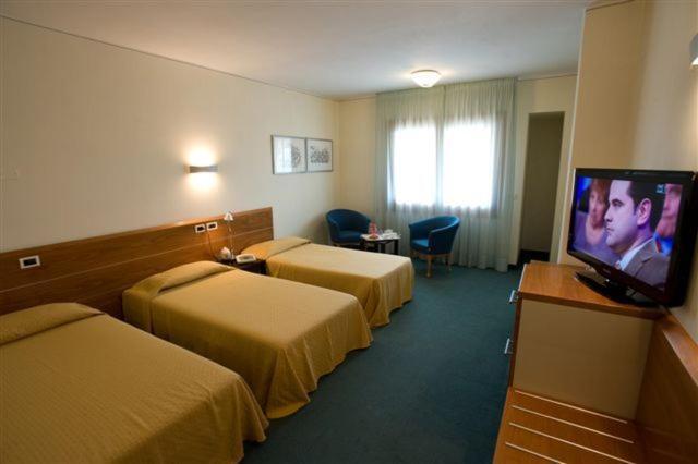 Ca' Delle Rose Hotel Castelfranco Veneto Ruang foto